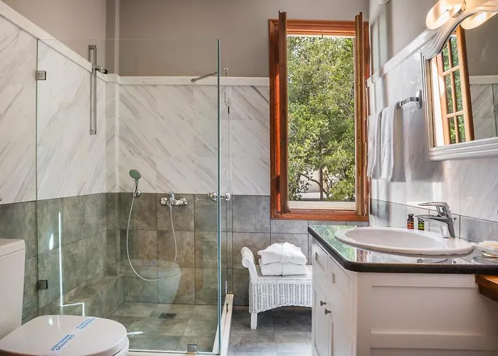 Faros Adults Only * Fiskardo